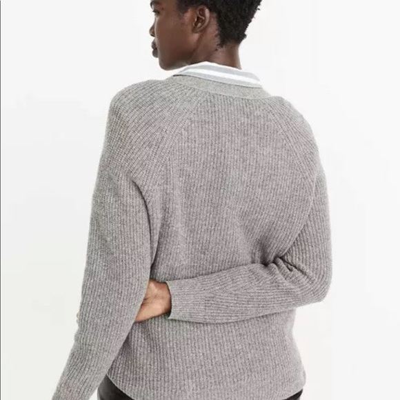 MADEWELL Lyle Rib Henley gray Sweater MA741, size Medium, NWOT - Picture 2 of 11